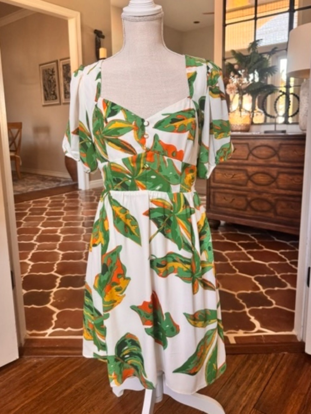 ECLAIR Boutique White Green Terracotta Floral Print Sz. XS